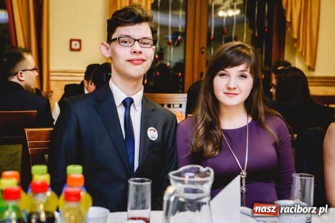 Zdjęcie w galerii na portalu naszraciborz.pl: Pierwsza studniówka Mechanika - trzy klasy bawiły się w Pogrzebieniu FOTO I WIDEO wiadomości z regionu