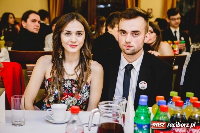 Zdjęcie w galerii na portalu naszraciborz.pl: Pierwsza studniówka Mechanika - trzy klasy bawiły się w Pogrzebieniu FOTO I WIDEO wiadomości z regionu