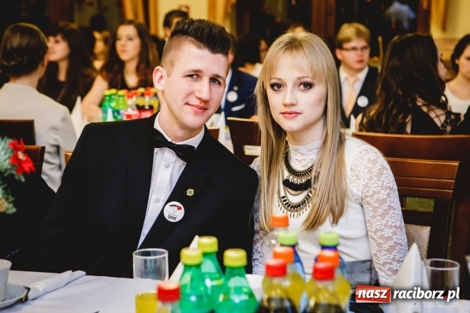 Zdjęcie w galerii na portalu naszraciborz.pl: Pierwsza studniówka Mechanika - trzy klasy bawiły się w Pogrzebieniu FOTO I WIDEO wiadomości z regionu