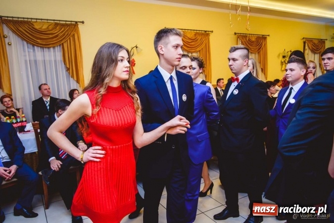 Zdjęcie w galerii na portalu naszraciborz.pl: Pierwsza studniówka Mechanika - trzy klasy bawiły się w Pogrzebieniu FOTO I WIDEO wiadomości z regionu