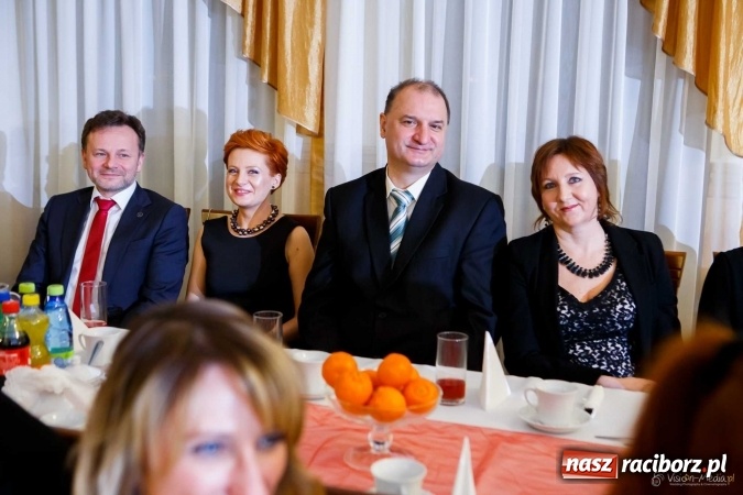 Zdjęcie w galerii na portalu naszraciborz.pl: Pierwsza studniówka Mechanika - trzy klasy bawiły się w Pogrzebieniu FOTO I WIDEO wiadomości z regionu