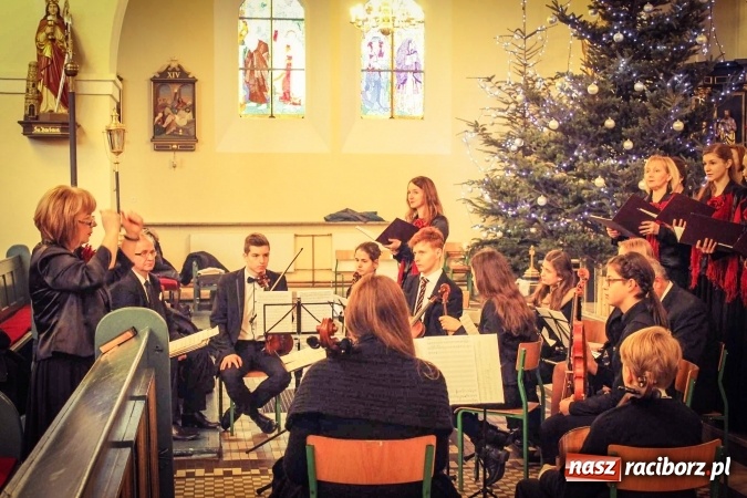 Zdjęcie w galerii na portalu naszraciborz.pl: Brzeski chór koncertem pożegnał okres Bożego Narodzenia i promował swoją drugą płytę wiadomości z regionu