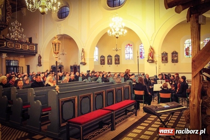 Zdjęcie w galerii na portalu naszraciborz.pl: Brzeski chór koncertem pożegnał okres Bożego Narodzenia i promował swoją drugą płytę wiadomości z regionu