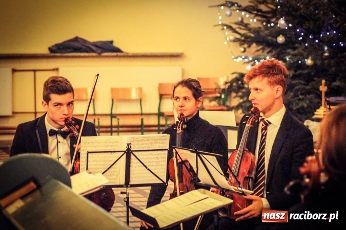 Zdjęcie w galerii na portalu naszraciborz.pl: Brzeski chór koncertem pożegnał okres Bożego Narodzenia i promował swoją drugą płytę wiadomości z regionu
