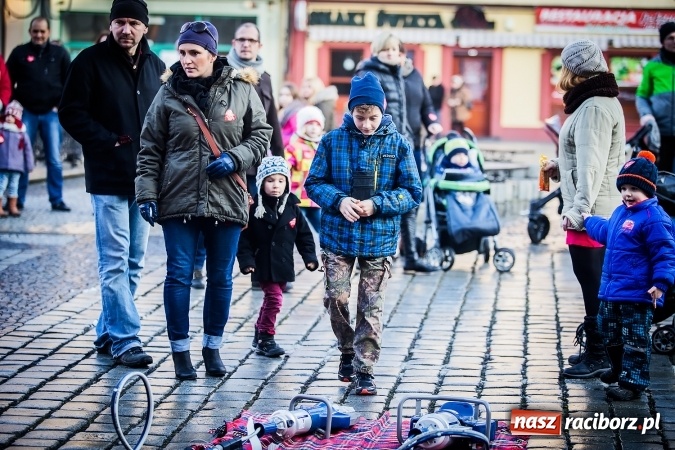 Zdjęcie w galerii na portalu naszraciborz.pl: Zobacz jak Wielka Orkiestra Świątecznej Pomocy zagrała w Raciborzu wiadomości z regionu