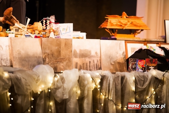 Zdjęcie w galerii na portalu naszraciborz.pl: Zobacz jak Wielka Orkiestra Świątecznej Pomocy zagrała w Raciborzu wiadomości z regionu