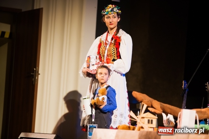 Zdjęcie w galerii na portalu naszraciborz.pl: Zobacz jak Wielka Orkiestra Świątecznej Pomocy zagrała w Raciborzu wiadomości z regionu