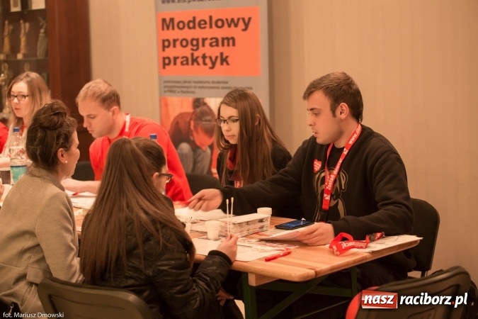 Zdjęcie w galerii na portalu naszraciborz.pl: Zobacz jak Wielka Orkiestra Świątecznej Pomocy zagrała w Raciborzu wiadomości z regionu