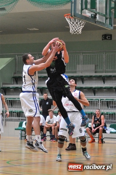 Zdjęcie w galerii na portalu naszraciborz.pl: Nieudany początek roku koszykarzy Ofensywy wiadomości z regionu