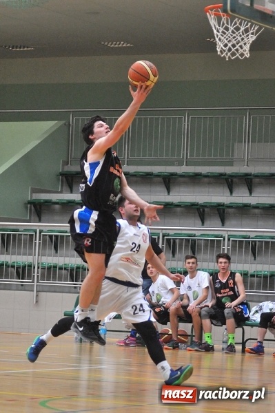 Zdjęcie w galerii na portalu naszraciborz.pl: Nieudany początek roku koszykarzy Ofensywy wiadomości z regionu