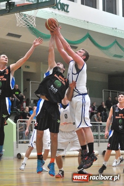 Zdjęcie w galerii na portalu naszraciborz.pl: Nieudany początek roku koszykarzy Ofensywy wiadomości z regionu