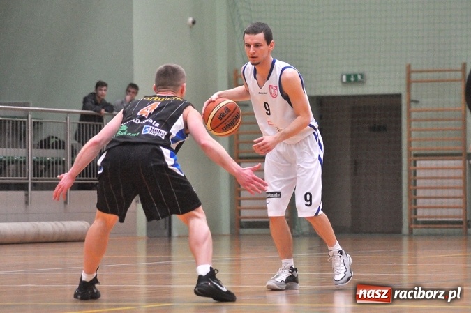 Zdjęcie w galerii na portalu naszraciborz.pl: Nieudany początek roku koszykarzy Ofensywy wiadomości z regionu
