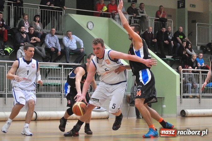 Zdjęcie w galerii na portalu naszraciborz.pl: Nieudany początek roku koszykarzy Ofensywy wiadomości z regionu