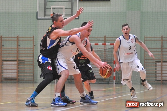 Zdjęcie w galerii na portalu naszraciborz.pl: Nieudany początek roku koszykarzy Ofensywy wiadomości z regionu