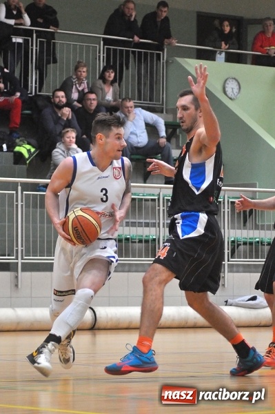Zdjęcie w galerii na portalu naszraciborz.pl: Nieudany początek roku koszykarzy Ofensywy wiadomości z regionu