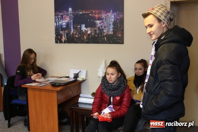 Zdjęcie w galerii na portalu naszraciborz.pl: 24. finał WOŚP w Krzanowicach. Rekord pobity - zebrano ponad 6,2 tys. zł wiadomości z regionu