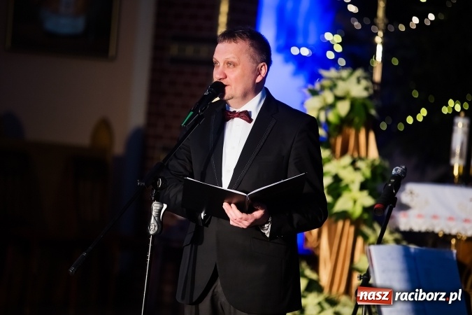 Zdjęcie w galerii na portalu naszraciborz.pl: Bożonarodzeniowy Koncert Chórów w Mikołaju wiadomości z regionu
