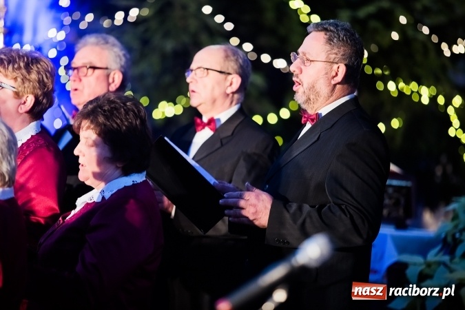 Zdjęcie w galerii na portalu naszraciborz.pl: Bożonarodzeniowy Koncert Chórów w Mikołaju wiadomości z regionu