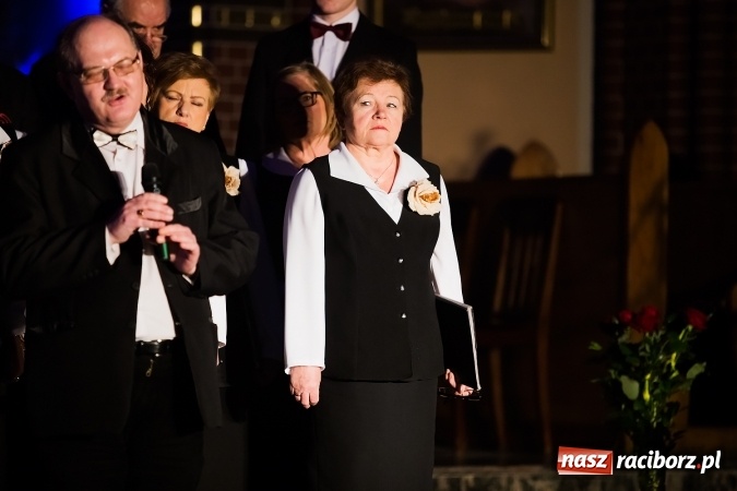 Zdjęcie w galerii na portalu naszraciborz.pl: Bożonarodzeniowy Koncert Chórów w Mikołaju wiadomości z regionu