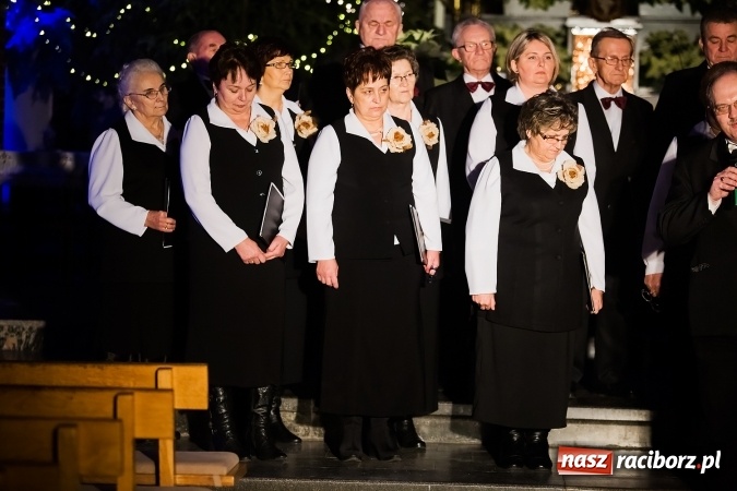 Zdjęcie w galerii na portalu naszraciborz.pl: Bożonarodzeniowy Koncert Chórów w Mikołaju wiadomości z regionu