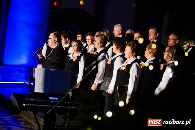 Zdjęcie w galerii na portalu naszraciborz.pl: Bożonarodzeniowy Koncert Chórów w Mikołaju wiadomości z regionu