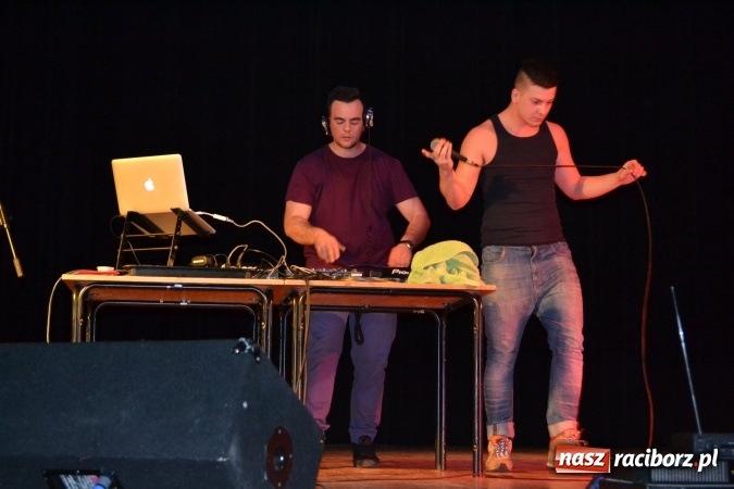 Zdjęcie w galerii na portalu naszraciborz.pl: Orkiestrowe granie w Kuźni Raciborskiej. Zebrano ponad 17 tysięcy złotych wiadomości z regionu