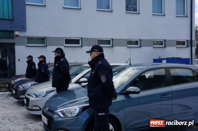 Zdjęcie w galerii na portalu naszraciborz.pl: Nowe radiowozy dla raciborskich policjantów  wiadomości z regionu
