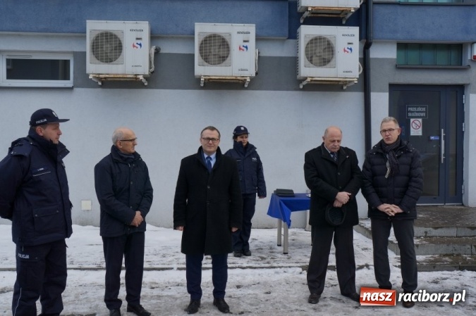 Zdjęcie w galerii na portalu naszraciborz.pl: Nowe radiowozy dla raciborskich policjantów  wiadomości z regionu