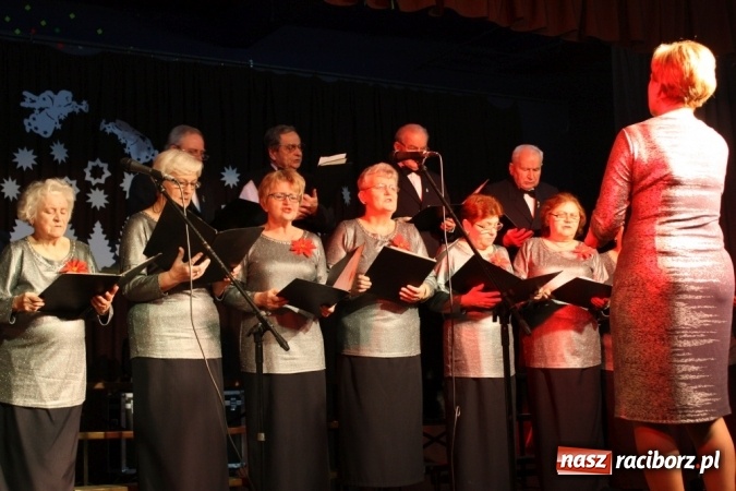 Zdjęcie w galerii na portalu naszraciborz.pl: Krzanowicki wiecz&oacute;r kolęd wiadomości z regionu