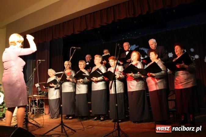 Zdjęcie w galerii na portalu naszraciborz.pl: Krzanowicki wiecz&oacute;r kolęd wiadomości z regionu