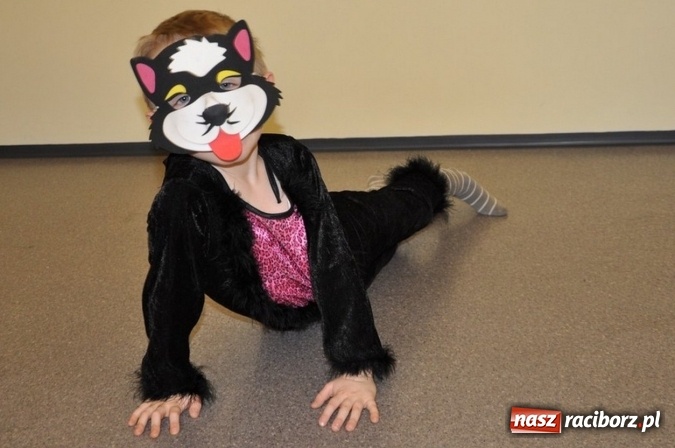 Zdjęcie w galerii na portalu naszraciborz.pl: Całoroczna wypożyczalnia strojów karnawałowych w Crazy Club wiadomości z regionu