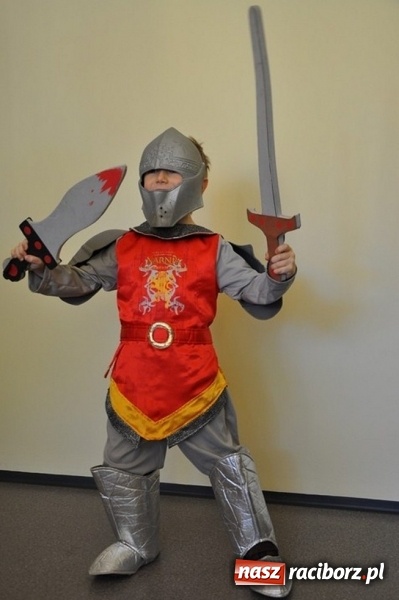 Zdjęcie w galerii na portalu naszraciborz.pl: Całoroczna wypożyczalnia strojów karnawałowych w Crazy Club wiadomości z regionu