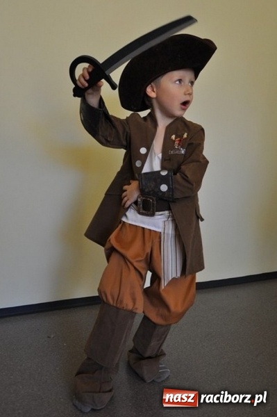 Zdjęcie w galerii na portalu naszraciborz.pl: Całoroczna wypożyczalnia strojów karnawałowych w Crazy Club wiadomości z regionu