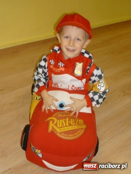 Zdjęcie w galerii na portalu naszraciborz.pl: Całoroczna wypożyczalnia strojów karnawałowych w Crazy Club wiadomości z regionu