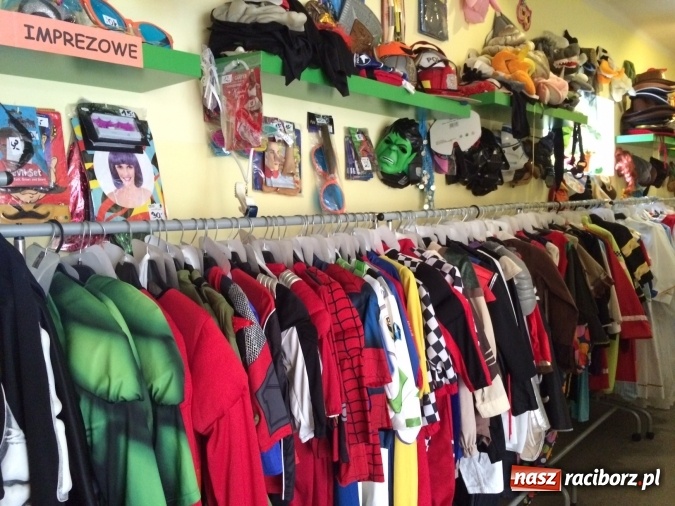 Zdjęcie w galerii na portalu naszraciborz.pl: Całoroczna wypożyczalnia strojów karnawałowych w Crazy Club wiadomości z regionu
