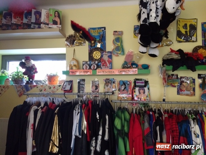 Zdjęcie w galerii na portalu naszraciborz.pl: Całoroczna wypożyczalnia strojów karnawałowych w Crazy Club wiadomości z regionu