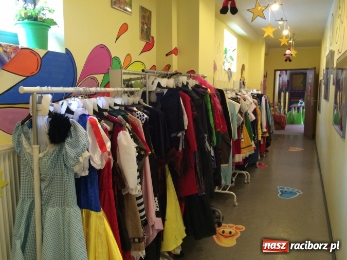 Zdjęcie w galerii na portalu naszraciborz.pl: Całoroczna wypożyczalnia strojów karnawałowych w Crazy Club wiadomości z regionu