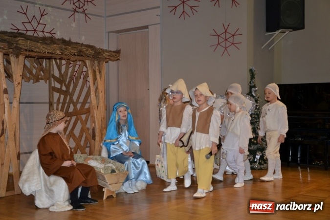 Zdjęcie w galerii na portalu naszraciborz.pl: XVI Przegląd jasełkowy w Tworkowie wiadomości z regionu