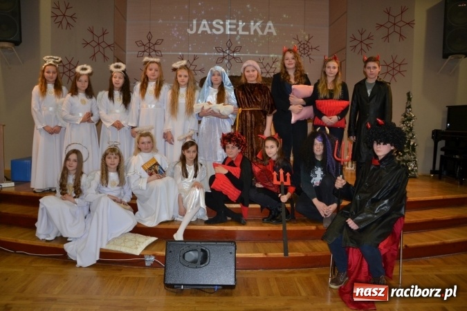 Zdjęcie w galerii na portalu naszraciborz.pl: XVI Przegląd jasełkowy w Tworkowie wiadomości z regionu