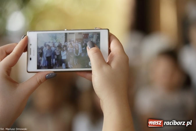 Zdjęcie w galerii na portalu naszraciborz.pl: Najmłodsi uczniowie Szkoły Podstawowej nr 13 przygotowali jasełka dla mieszkańców Domu św. Notburgi wiadomości z regionu