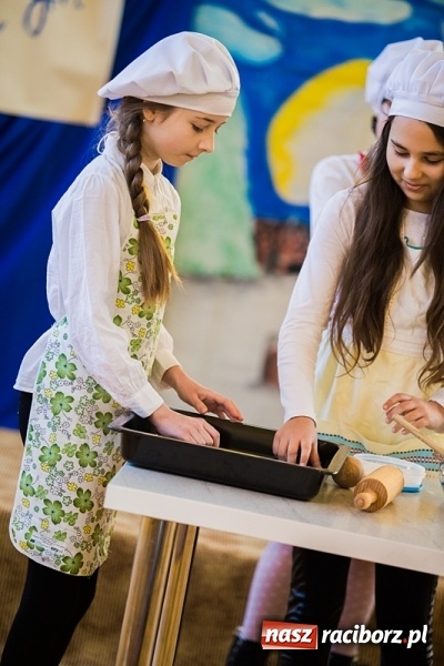 Zdjęcie w galerii na portalu naszraciborz.pl: Powiatowy Konkurs Kolęd i Pastorałek Niemieckich dla Szkół Podstawowych wiadomości z regionu