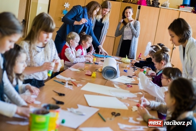 Zdjęcie w galerii na portalu naszraciborz.pl: Powiatowy Konkurs Kolęd i Pastorałek Niemieckich dla Szkół Podstawowych wiadomości z regionu