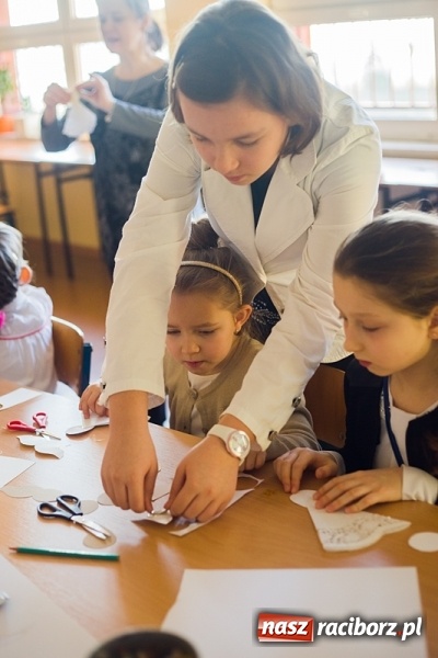 Zdjęcie w galerii na portalu naszraciborz.pl: Powiatowy Konkurs Kolęd i Pastorałek Niemieckich dla Szkół Podstawowych wiadomości z regionu