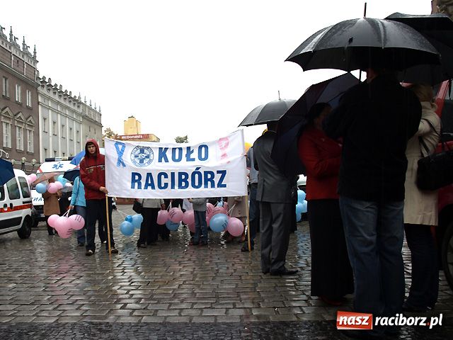 Zdjęcie w galerii na portalu naszraciborz.pl: Jubileusz w strugach deszczu wiadomości z regionu