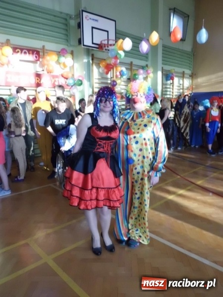 Zdjęcie w galerii na portalu naszraciborz.pl: Integracyjny bal karnawałowy uczniów ZSS nr 10 i Szkoły Podstawowej nr 1 wiadomości z regionu