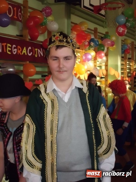 Zdjęcie w galerii na portalu naszraciborz.pl: Integracyjny bal karnawałowy uczniów ZSS nr 10 i Szkoły Podstawowej nr 1 wiadomości z regionu