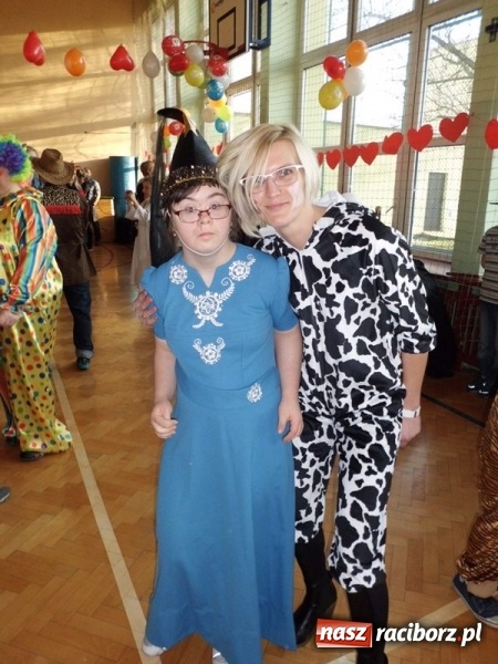 Zdjęcie w galerii na portalu naszraciborz.pl: Integracyjny bal karnawałowy uczniów ZSS nr 10 i Szkoły Podstawowej nr 1 wiadomości z regionu