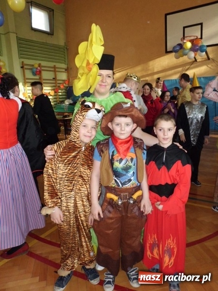 Zdjęcie w galerii na portalu naszraciborz.pl: Integracyjny bal karnawałowy uczniów ZSS nr 10 i Szkoły Podstawowej nr 1 wiadomości z regionu