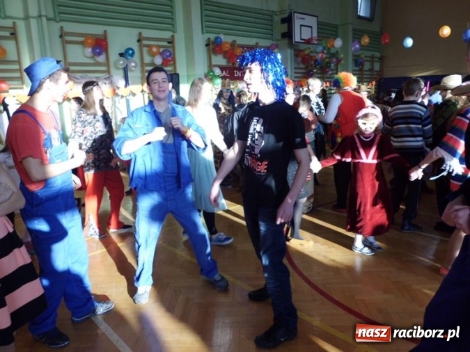 Zdjęcie w galerii na portalu naszraciborz.pl: Integracyjny bal karnawałowy uczniów ZSS nr 10 i Szkoły Podstawowej nr 1 wiadomości z regionu