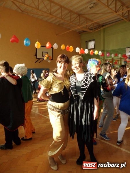 Zdjęcie w galerii na portalu naszraciborz.pl: Integracyjny bal karnawałowy uczniów ZSS nr 10 i Szkoły Podstawowej nr 1 wiadomości z regionu